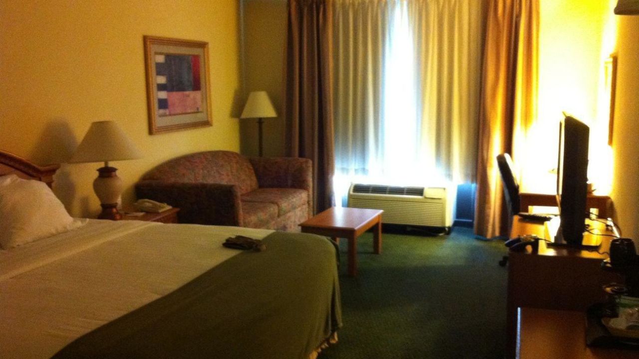 Holiday Inn Express Hotel Suites Tampa Anderson Rd