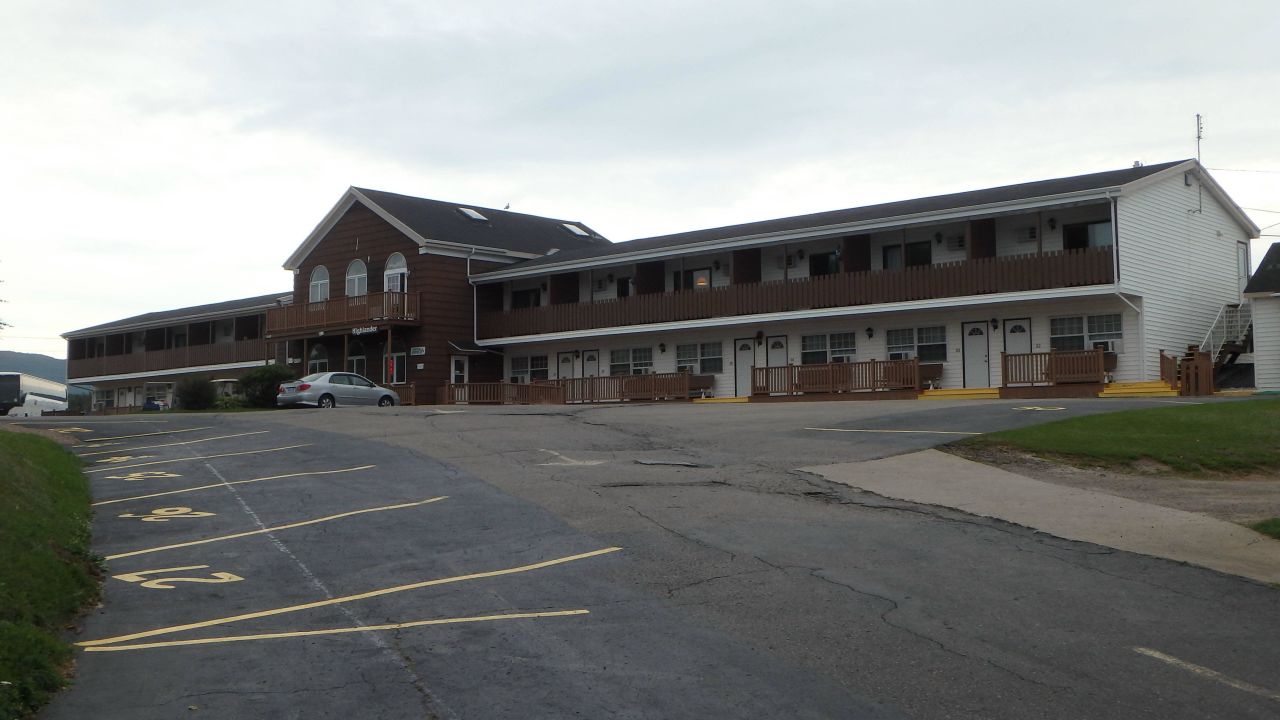 Laurie's Motor Inn (Cheticamp) • HolidayCheck (Nova Scotia | Kanada)