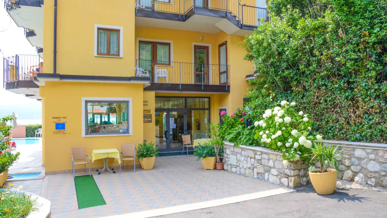 Hotel Piccolo Paradiso (ToscolanoMaderno) • HolidayCheck (Lombardei
