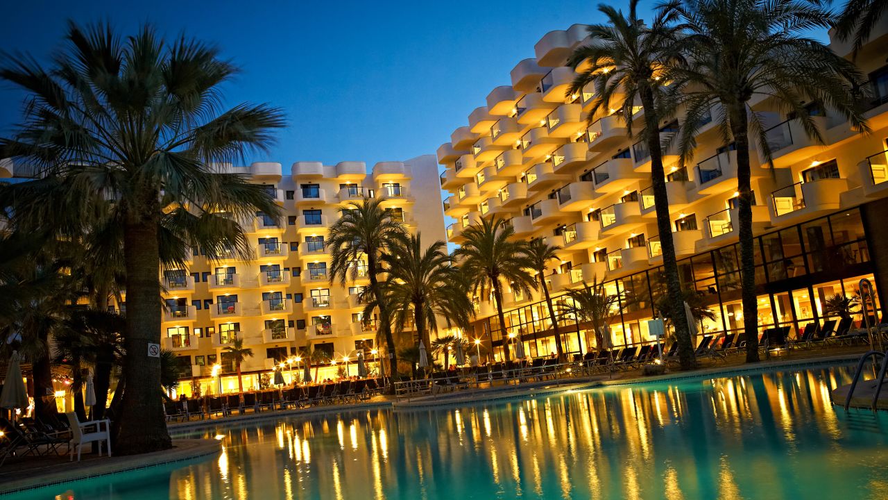 Das Protur Palmeras Playa Aparthotel ist ein 4* Hotel und kann jetzt ab 664€ gebucht werden