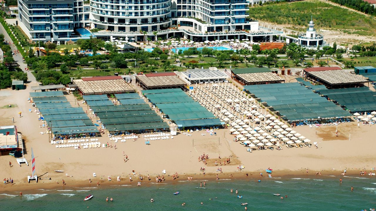 Commodore Elite Suites & Spa - Adults only (Evrenseki) • HolidayCheck ...