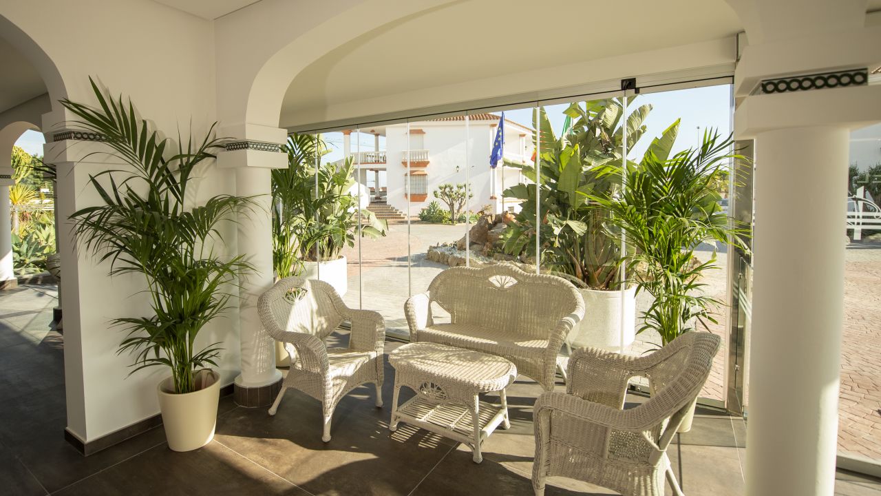 Thb Hotel Diufain In Conil De La Frontera - 