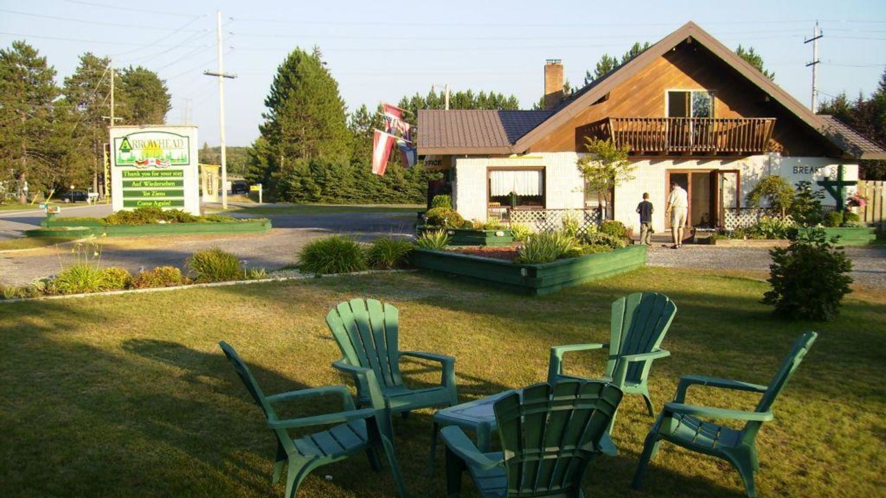 Arrowhead Inn Ontario Canada