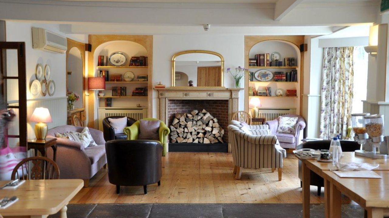 Bodkin House Hotel Didmarton Holidaycheck South West England