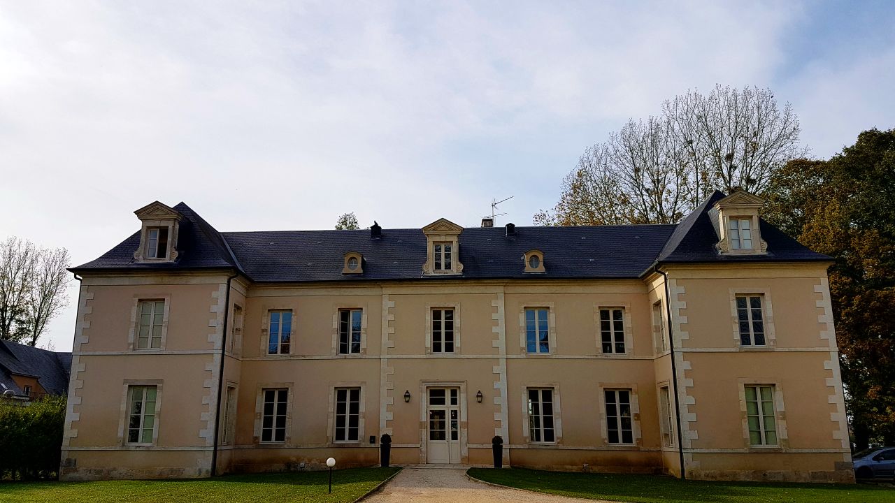 Hotel Château De Lazenay Résidence Hôtelière