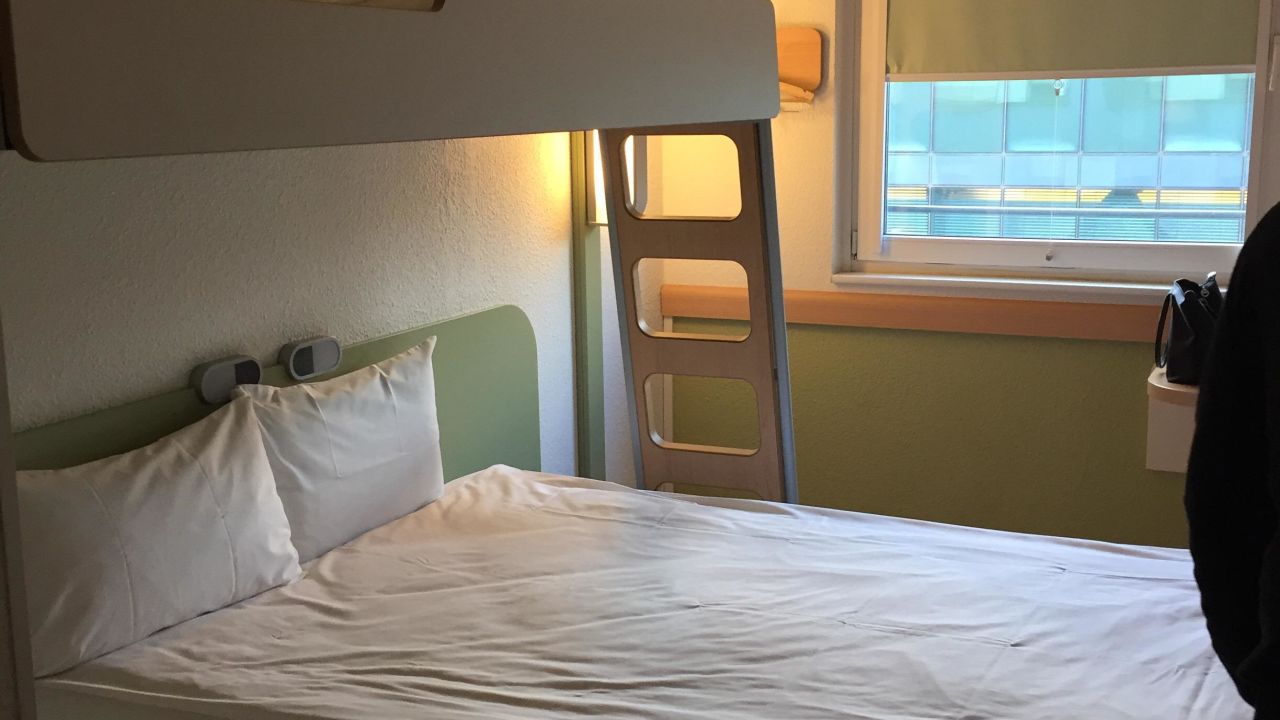 Kinder Etagenbett Pauli : Kinderbett etagenbett moritz l buche vollholz massiv natur mit
