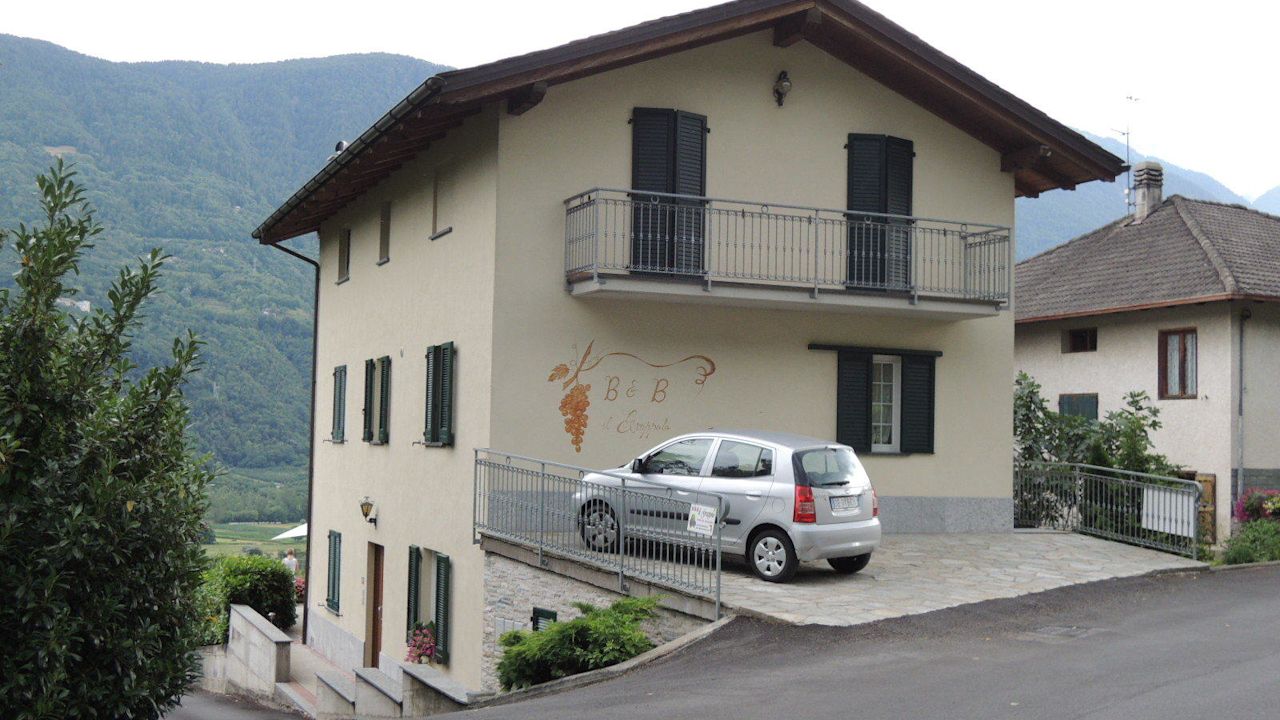 Via Europa 10 Villa Di Tirano