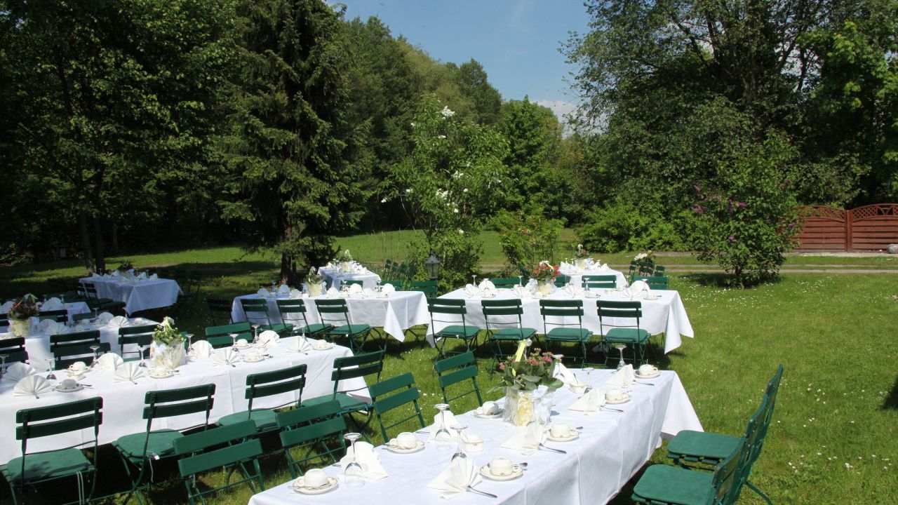 Hotel Landgasthof zum Mühlenteich in Petershagen-Eggersdorf ...