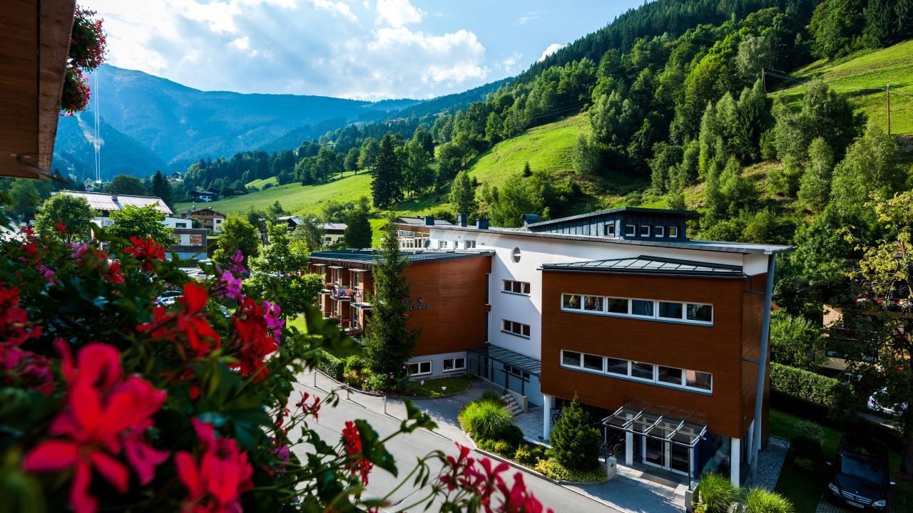 Hotel Der Waldhof (Zell am See) • HolidayCheck (Salzburger ...