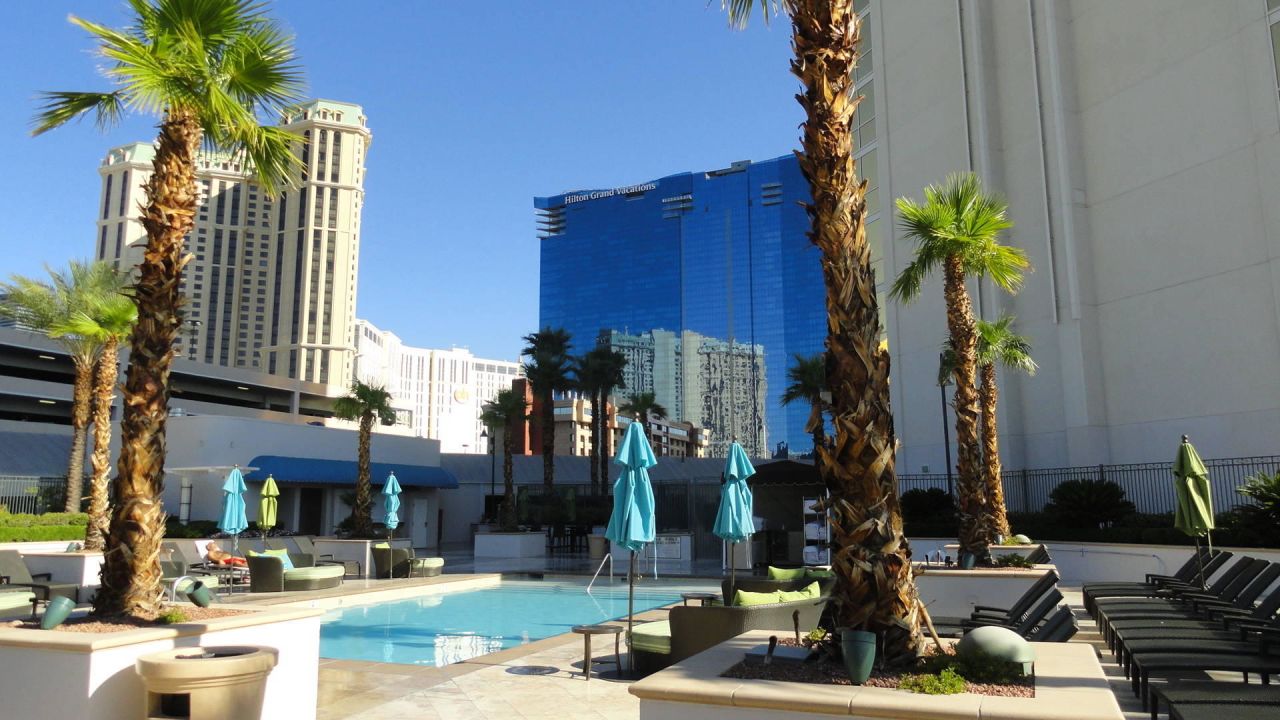 Luxury Suites International At The Signature (Las Vegas) • HolidayCheck