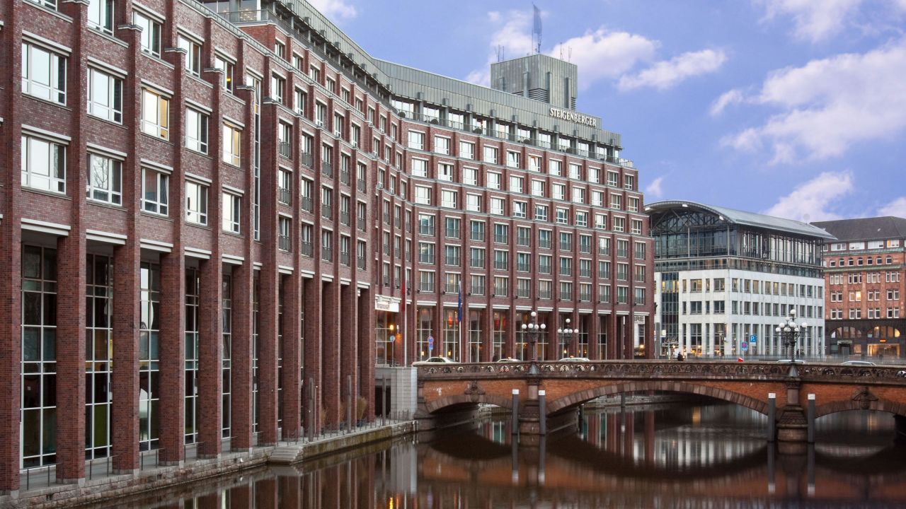 Steigenberger Hotel Hamburg (Hamburg) • HolidayCheck (Hamburg Deutschland)