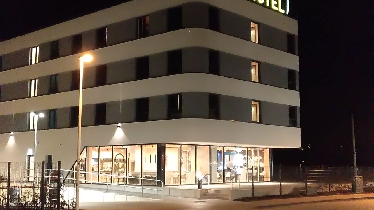 B&B Hotel Rostock-Hafen (Rostock) • HolidayCheck (Mecklenburg ...