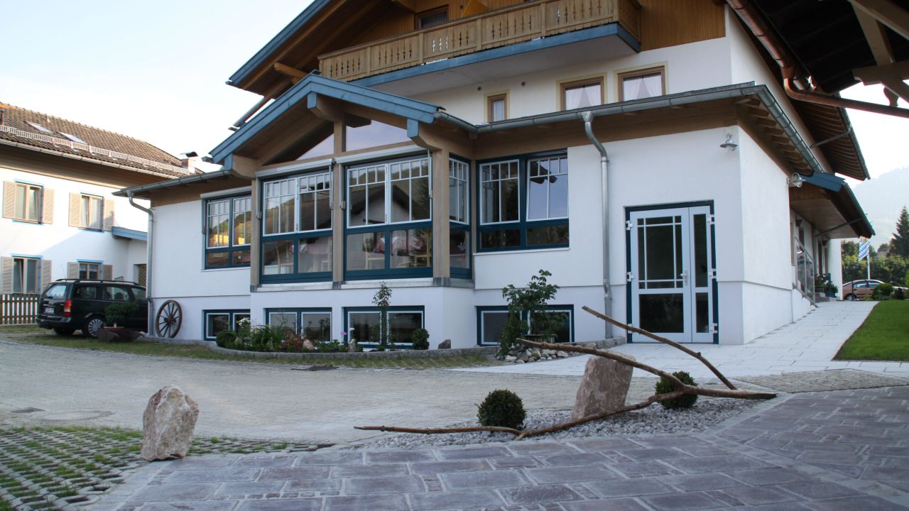 Gästehaus Bavaria - Schausbreitner (Ruhpolding) • HolidayCheck (Bayern ...