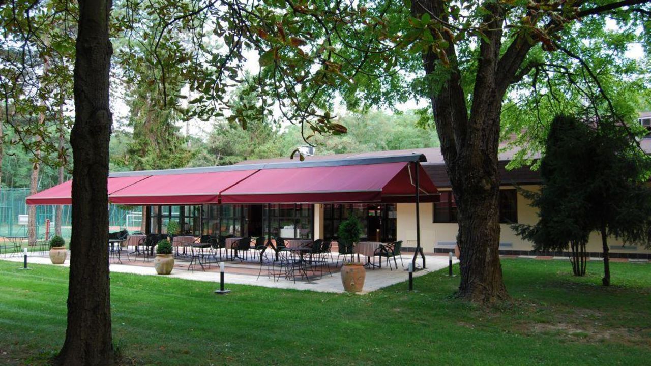 Hotel Grand Club (Bačka Palanka) • HolidayCheck (Serbien Serbien)