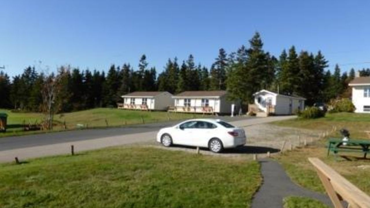 Sea Breeze Cottages (Ingonish) • HolidayCheck (Nova Scotia Kanada)