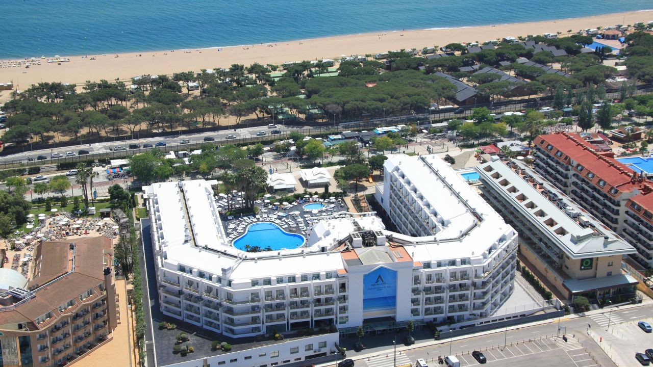 aqua-hotel-aquamarina-spa-santa-susanna-holidaycheck-katalonien