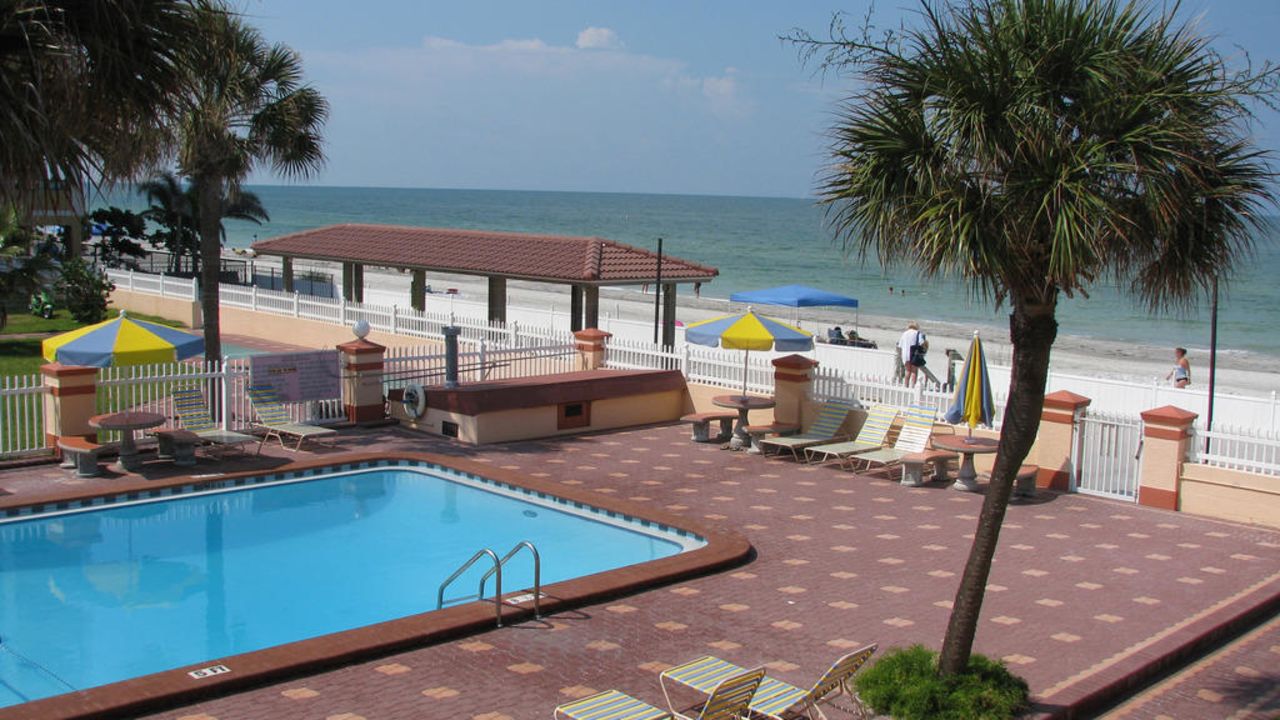 Sails Resort Apartment Motel (North Redington Beach) • HolidayCheck