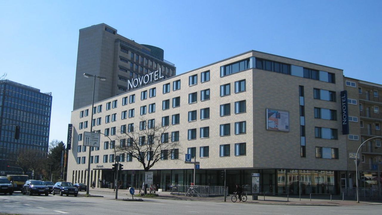 Hotel Novotel Hamburg City Alster (Hamburg) • HolidayCheck (Hamburg ...