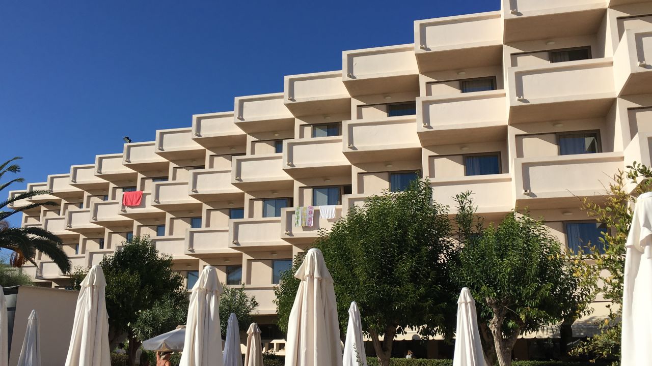Das TUI SUNEO Ialyssos Bay ist ein 4* Hotel und kann jetzt ab 577€ gebucht werden