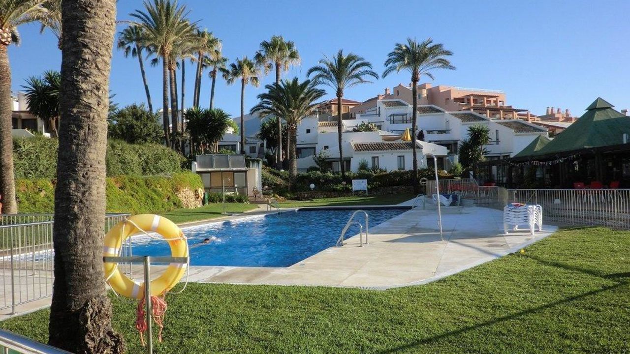 Costa Natura Fkk Resort Estepona Holidaycheck Costa Del Sol Spanien