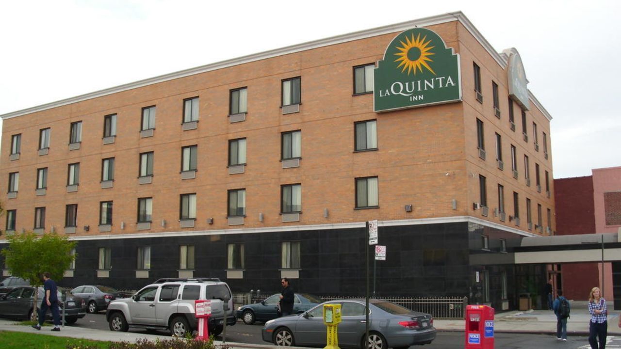 Hotel La Quinta Inn Queens (New York Queens) • HolidayCheck