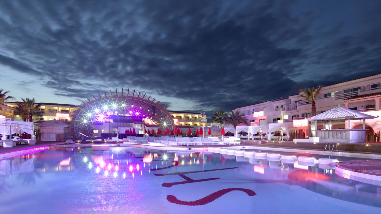 Beliebte Clubs in Europa: Ushuaia Ibiza Beach Hotel - The Tower / The Club - Adults only