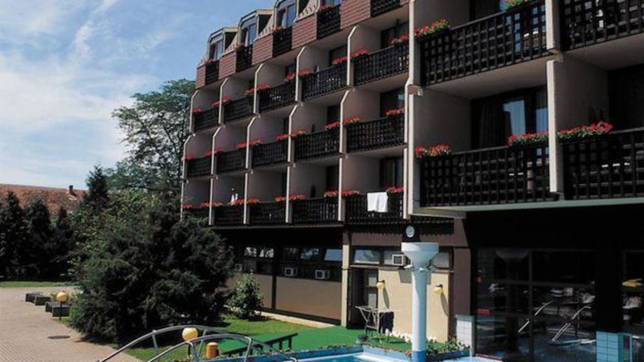 Das Ensana Thermal Sarvar Health Spa ist ein 4* Hotel und kann jetzt ab 554€ gebucht werden