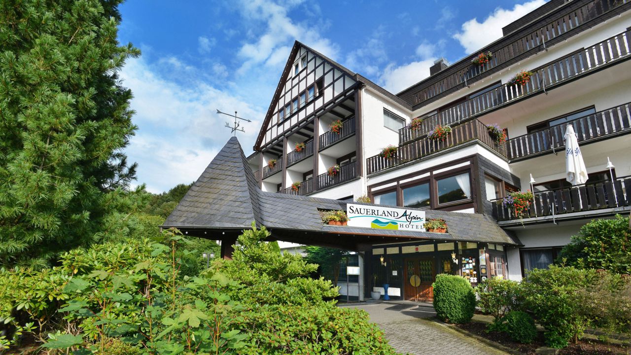 Sauerland Alpin Hotel (Schmallenberg) • HolidayCheck (Nordrhein ...