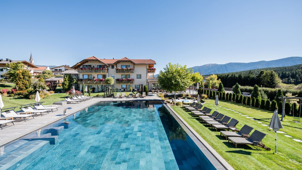 9d0bb6b0-337d-3d87-9dcd-06893003651a