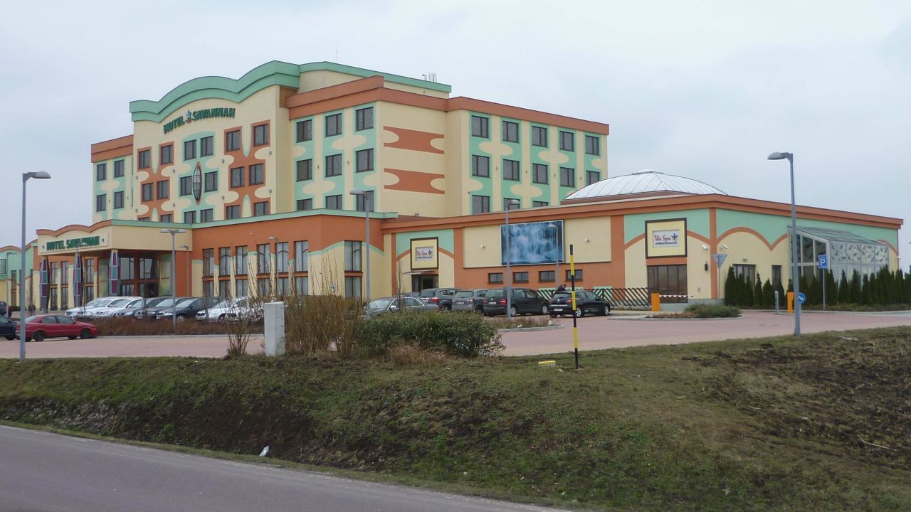 Hotel Savannah  Chvalovice Kallendorf      HolidayCheck  S  dm  hren