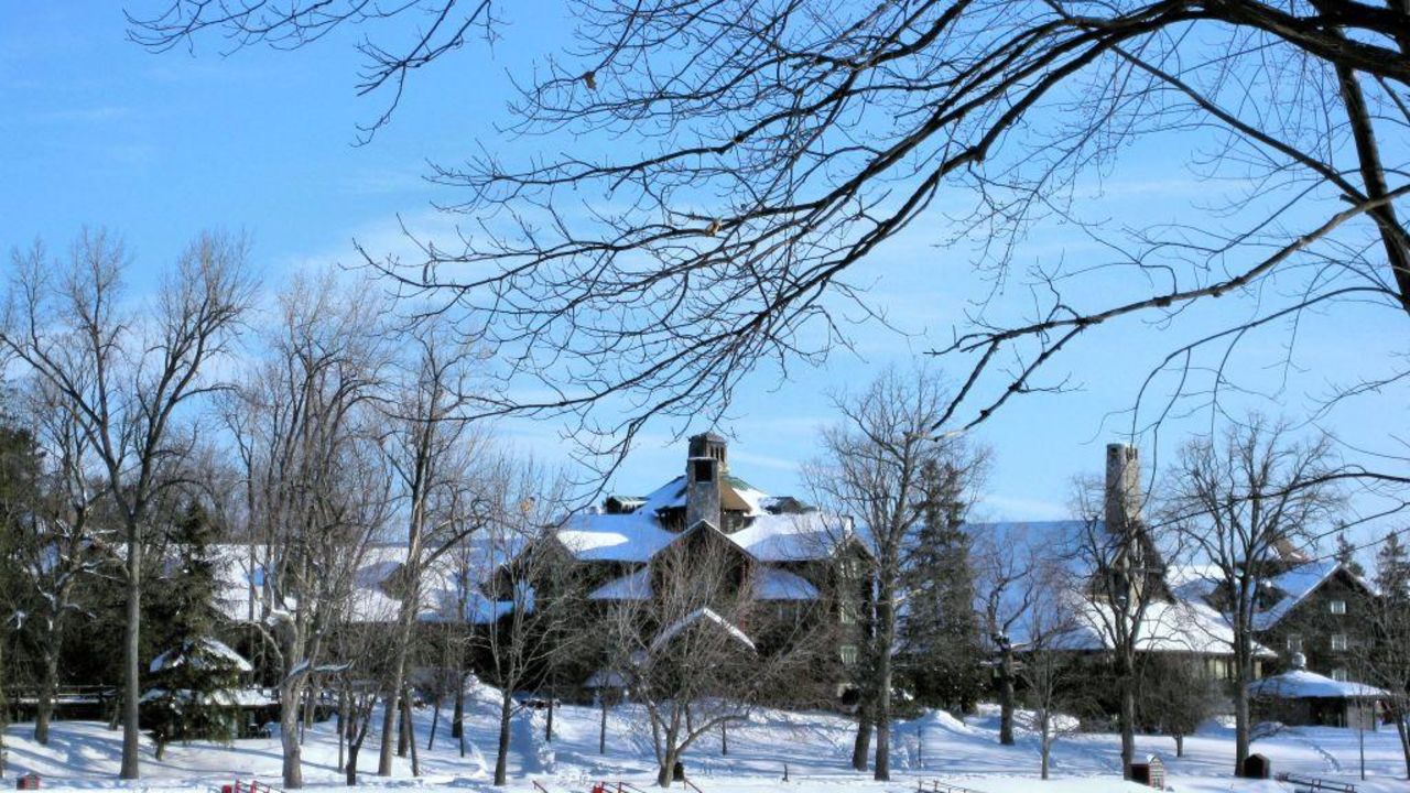 Fairmont Le Chateau Montebello Montebello Holidaycheck Quebec