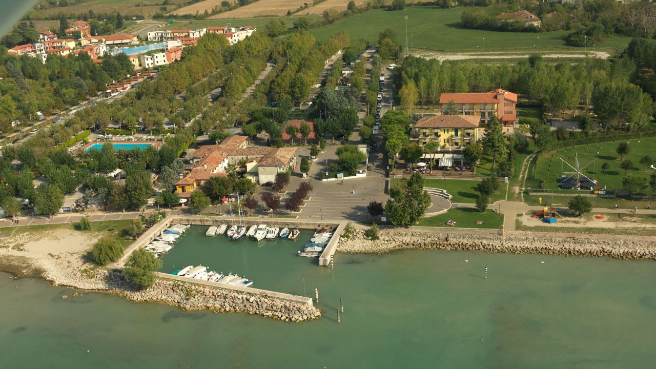 Hotel Campanello Castelnuovo Del Garda • Holidaycheck Venetien Italien 2160