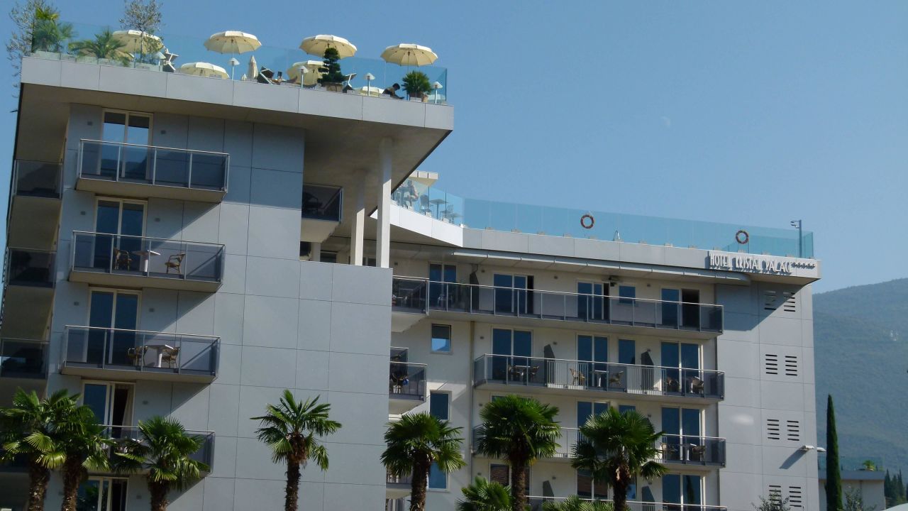 Hotel Kristal Palace - TonelliHotels (Riva del Garda) • HolidayCheck ...