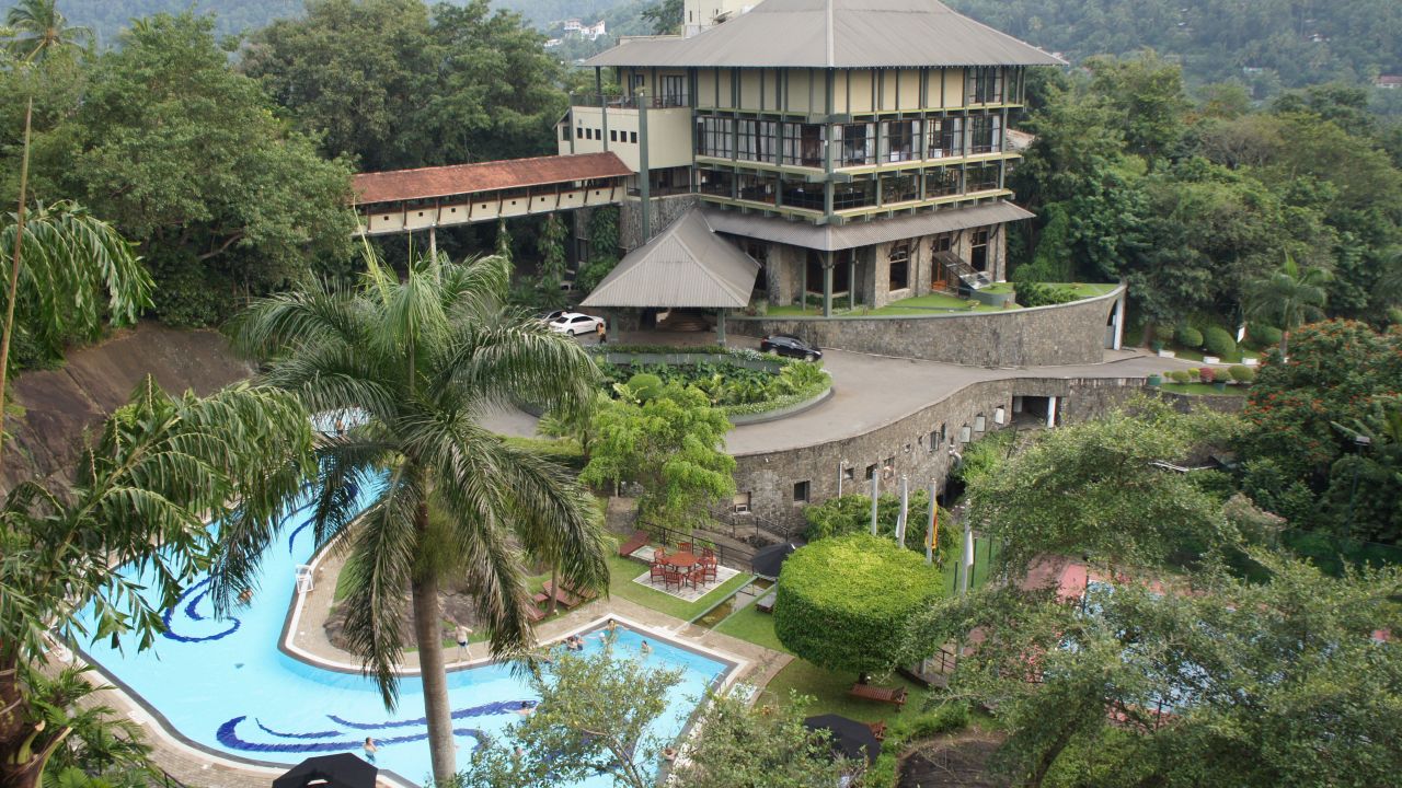 Earl's Regency Hotel (Kandy) • HolidayCheck (Sri Lanka Landesinnere ...