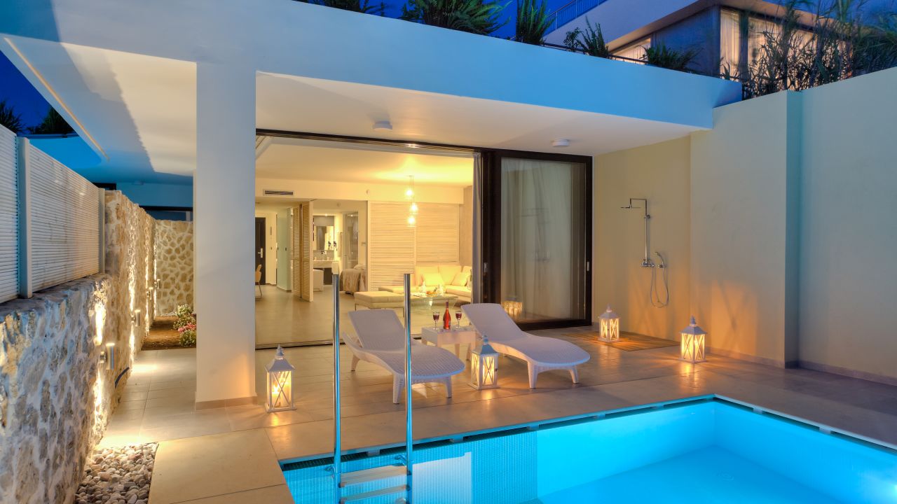 Caravia Beach Hotel & Bungalows