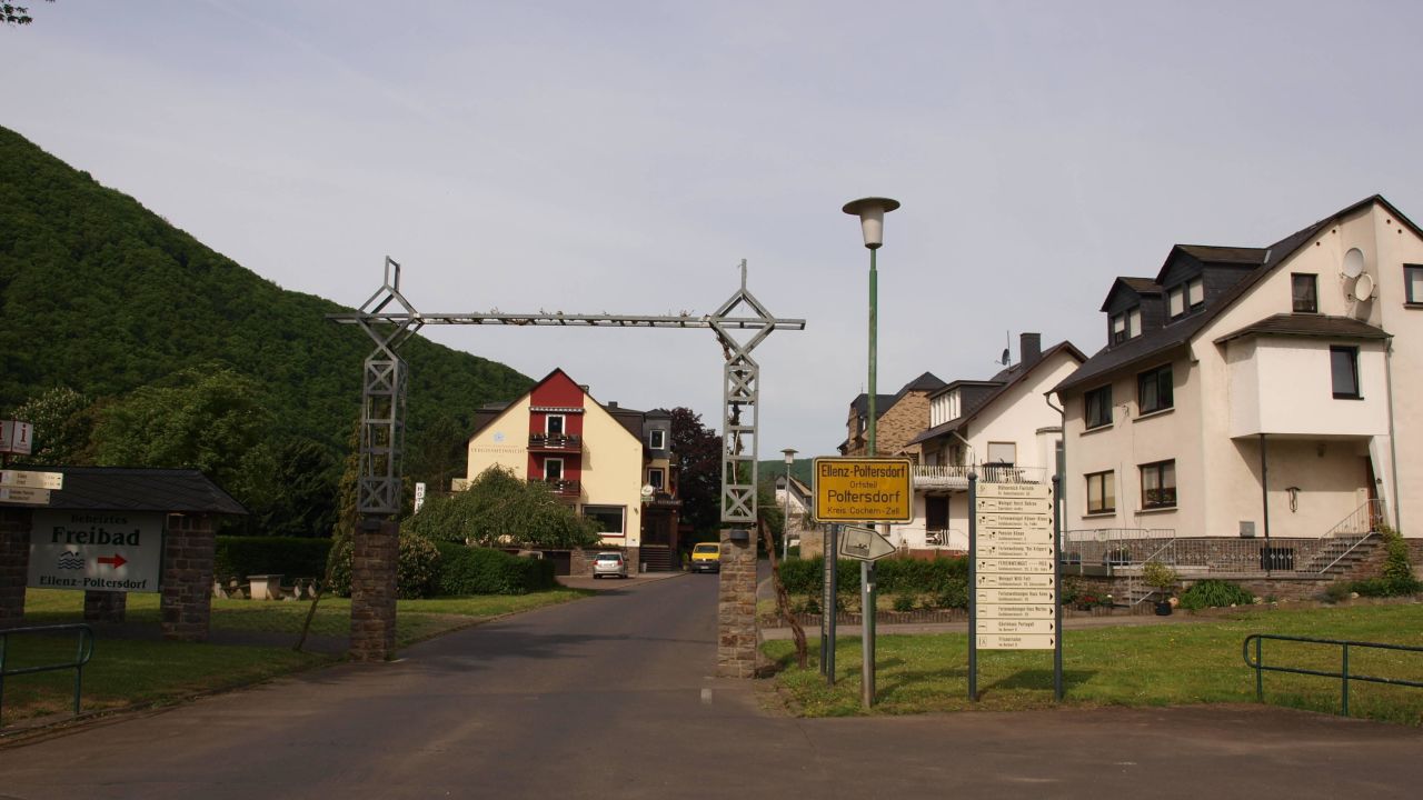 Hotel Vergissmeinnicht  Ellenz-Poltersdorf      HolidayCheck  Rheinland