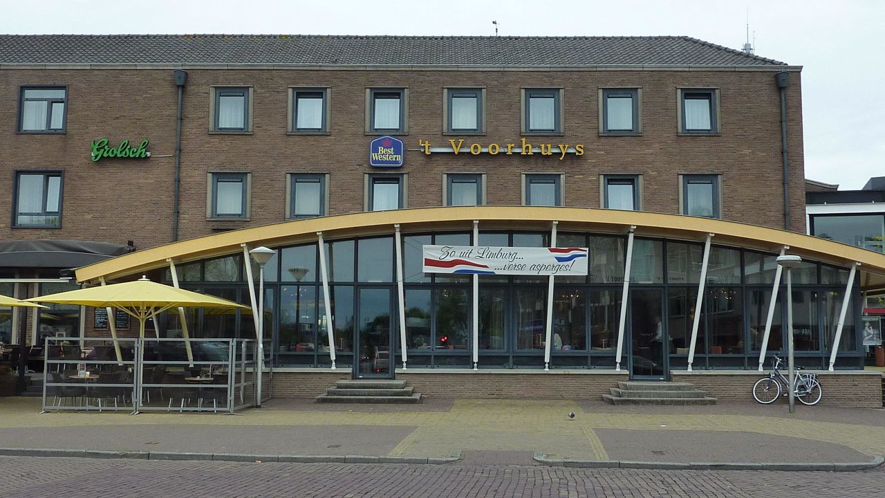 Hotel Restaurant Grandcafé 't Voorhuys (Emmeloord ...