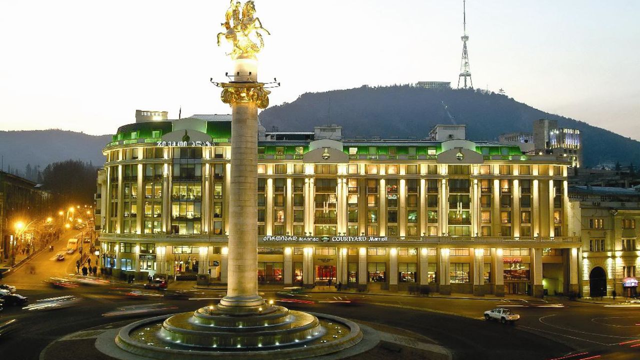 Courtyard Tbilisi Hotel (Tiflis / Tbilisi) • HolidayCheck