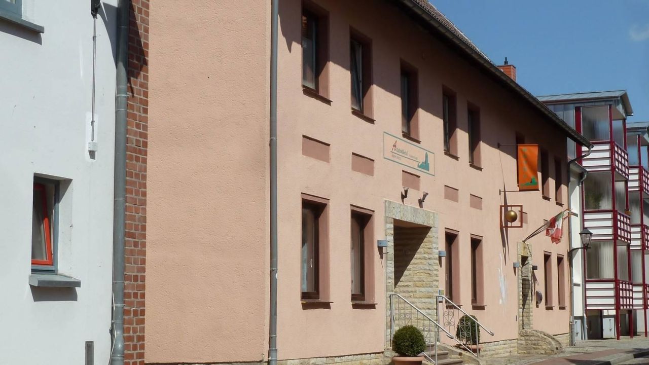 Altstadthotel Goldene Kugel (Waren) • HolidayCheck ...