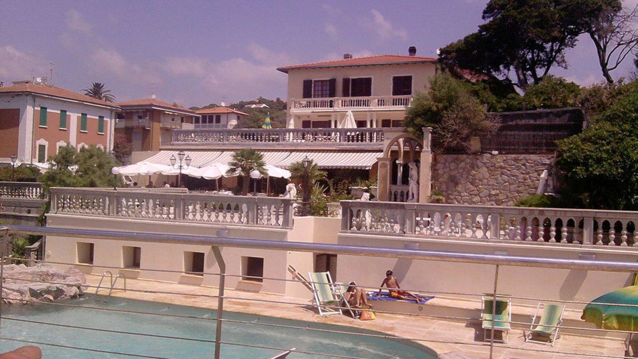 Hotel Villa Margherita (Quercianella) • HolidayCheck (Toskana Italien)