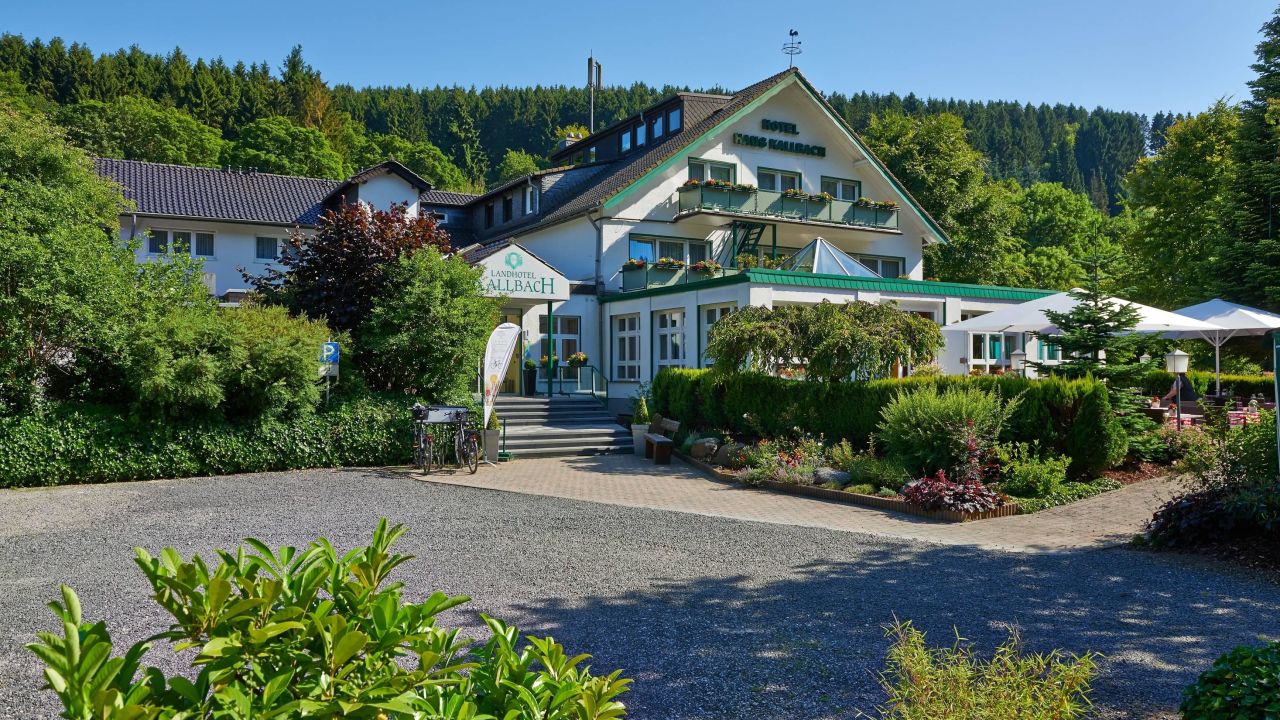 Landhotel Kallbach (Simonskall) • HolidayCheck (Nordrhein-Westfalen ...