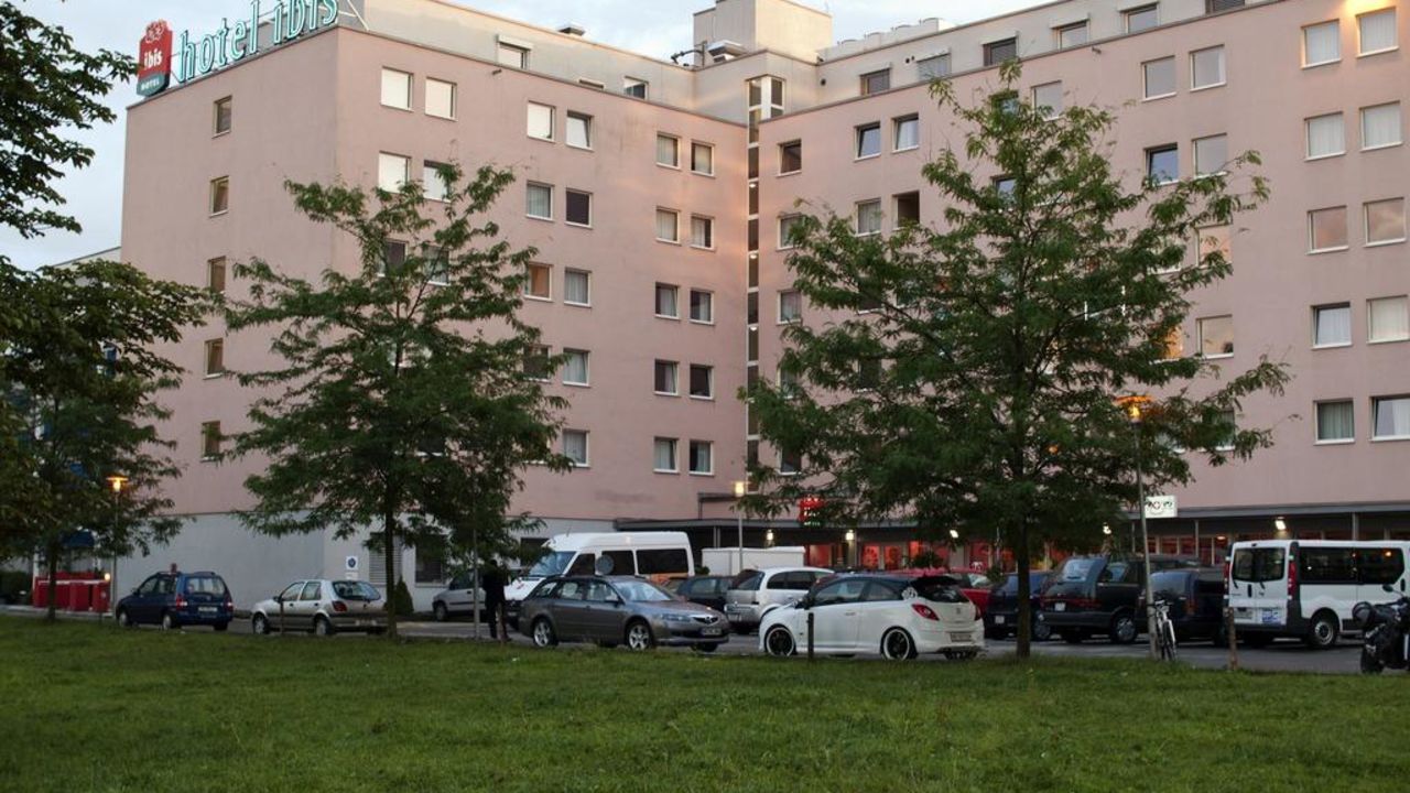 Hotel ibis Zürich Messe Airport (Zürich) • HolidayCheck (Kanton Zürich | Schweiz)