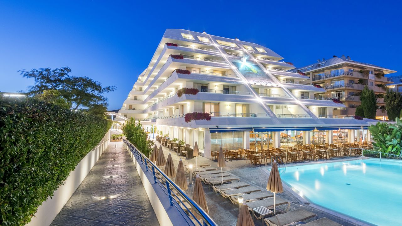 Das Montemar Maritim ist ein 4* Hotel und kann jetzt ab 418€ gebucht werden