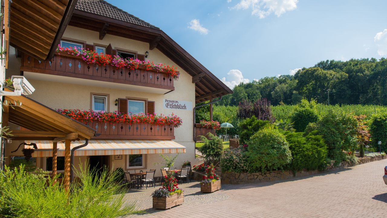 Pension Etschblick (Appiano Sulla Strada Del Vino / Eppan An Der ...