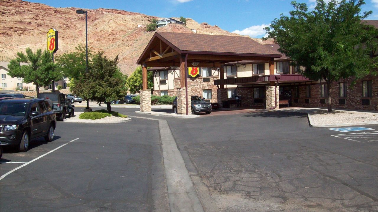 Thb Super 8 Moab Hotel In Moab - 