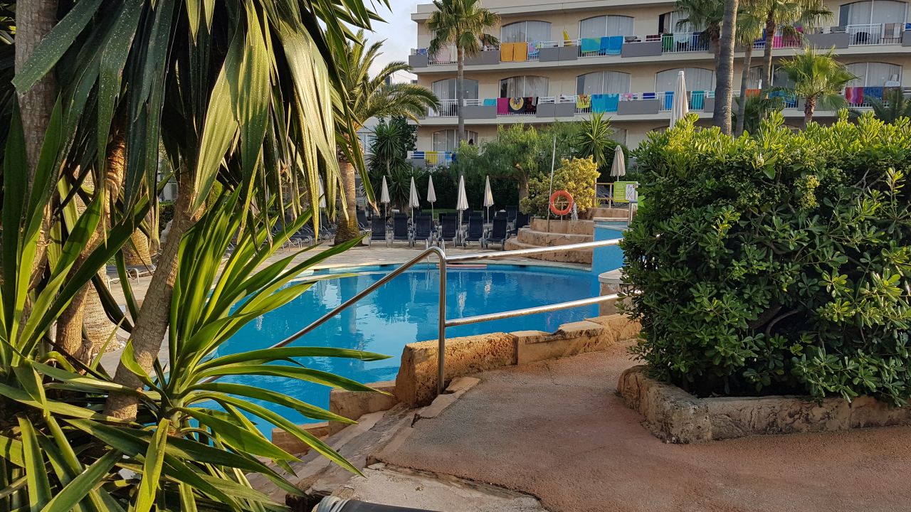 Aparthotel Club Simo (Cala Millor) •