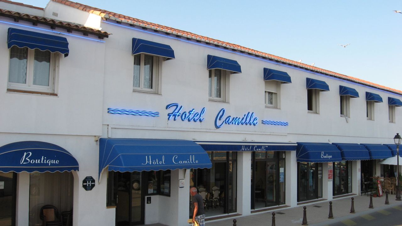 Hotel Camille (Saintes-Maries-de-la-Mer) • HolidayCheck ...
