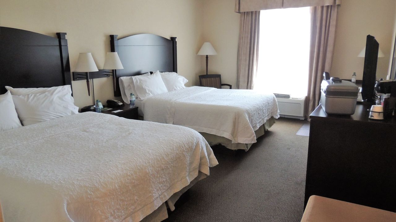 Hotel Hampton Inn Suites by Hilton Moncton (Moncton) • HolidayCheck