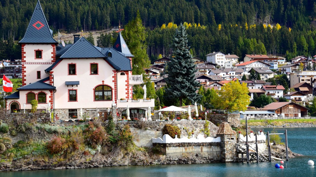 Romantic Hotel Schlösschen am Reschensee (Resia / Reschen am See ...