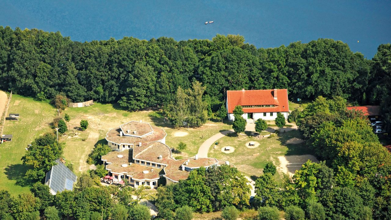 DJH Jugendherberge Mirow (Mirow) • HolidayCheck (Mecklenburg-Vorpommern ...